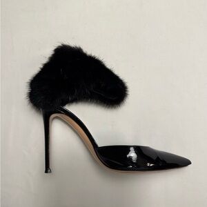 Gianvito Rossi Elegant Black Patent Leather Stiletto Heels with Mink Fur Accent